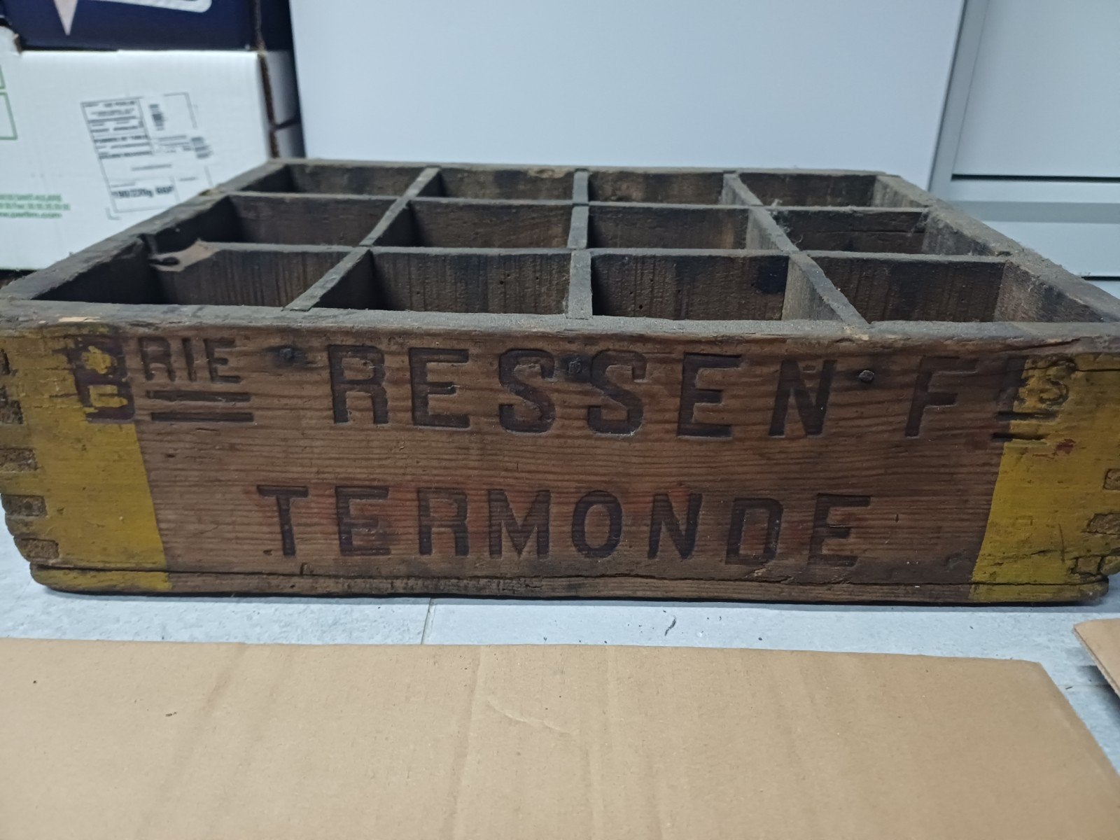 Houten kist Brouwerij Ressen Termonde, Verzamelen, Biermerken, Ophalen, Flesje(s)