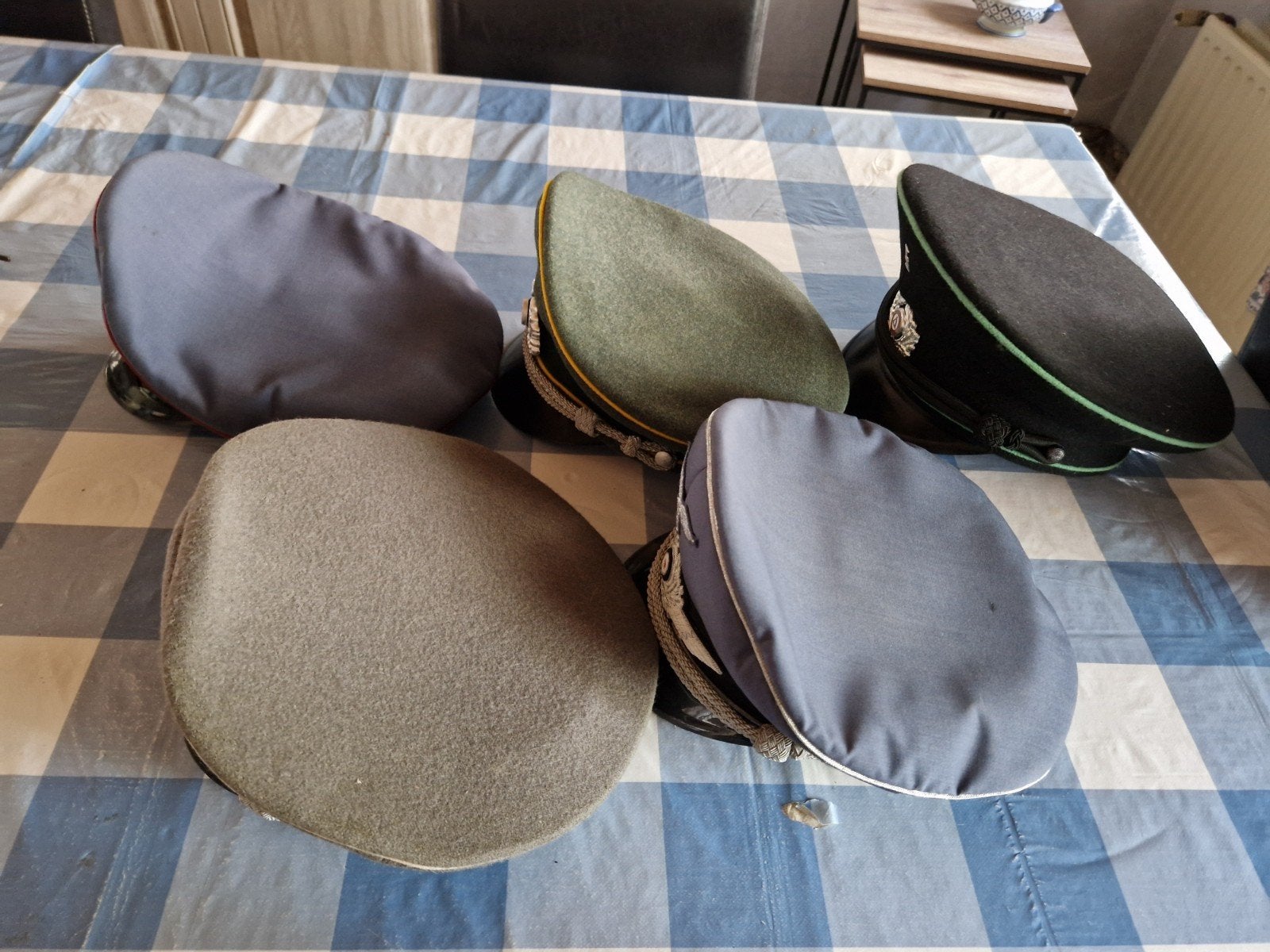 Duitse kepies per stuk 70€ soorten fotos beschikbaar, Ophalen of Verzenden