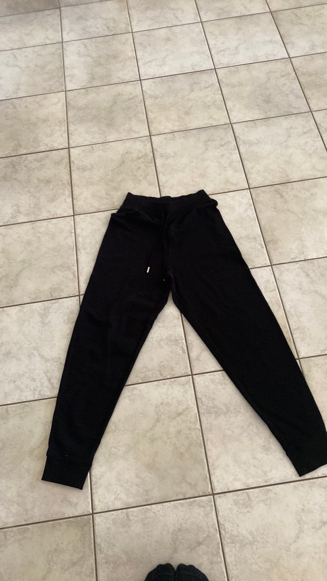 Zwarte jogging broek, Ophalen, Zo goed als nieuw, Maat 46 (S) of kleiner, Zwart