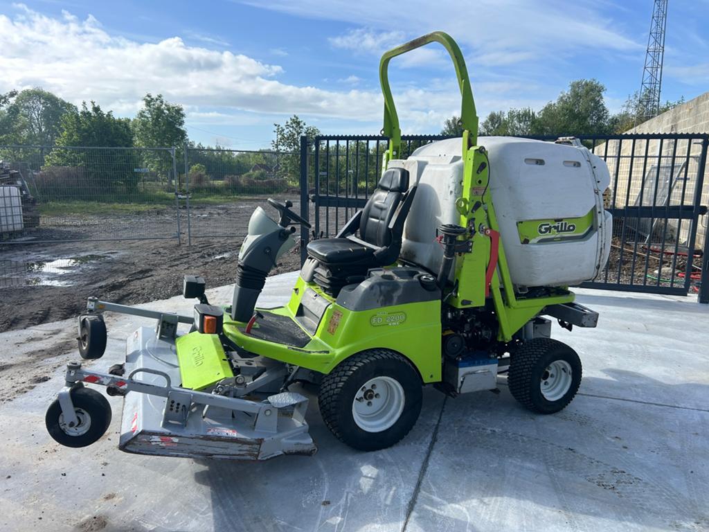Grillo fd2200 47cv 4x4 diesel, Enlèvement ou Envoi, Utilisé, Démarrage électrique, 120 cm ou plus