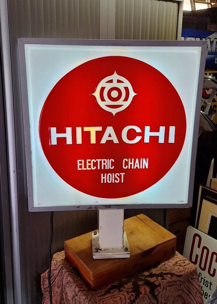 Lichtbak van Hitachi Electric Chain Hoist, 100% topstaat!, Verzamelen, Merken en Reclamevoorwerpen, Ophalen, Gebruikt, Lichtbak of (neon) lamp
