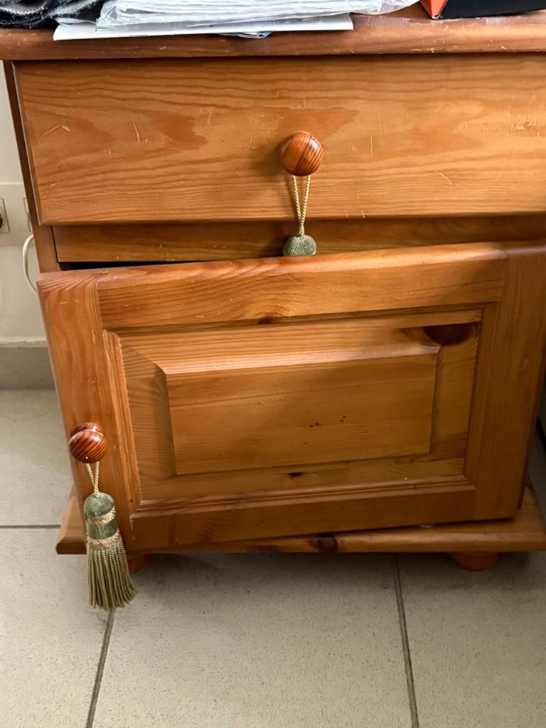 Petite table de nuit, Maison & Meubles, Enlèvement, Comme neuf, Bois