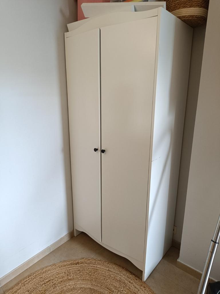 Armoire blanche penderie, Enlèvement