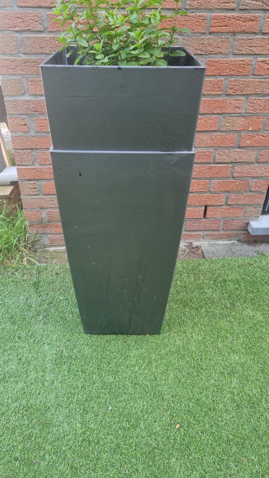 2 grote hoge bloempotten, Ophalen, Kunststof