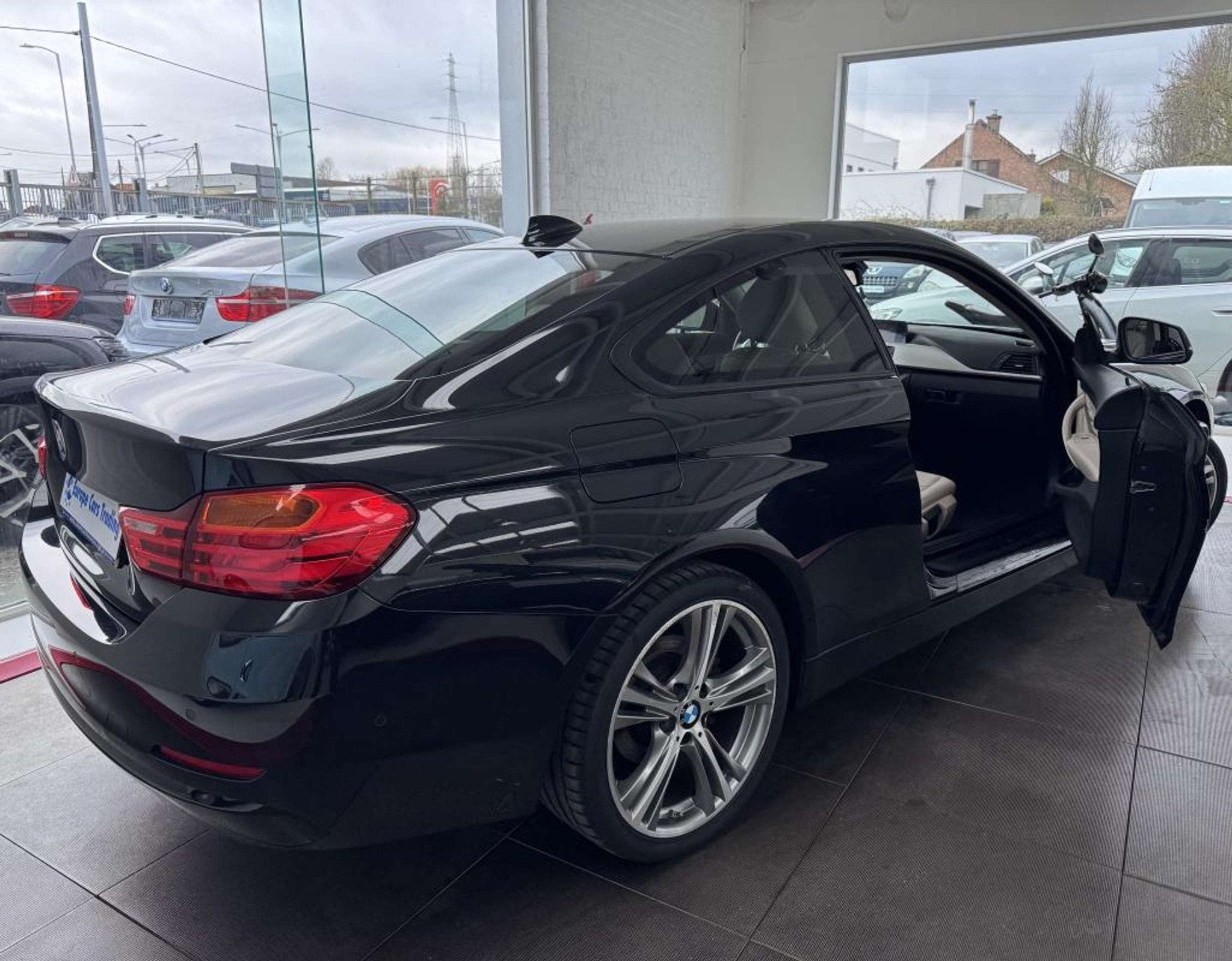 BMW 4 Serie 420 420d d X Drive 2.0 190CH CUIR GPS GAR 12M, Auto's, 4 zetels, Beige, Zwart, Bedrijf