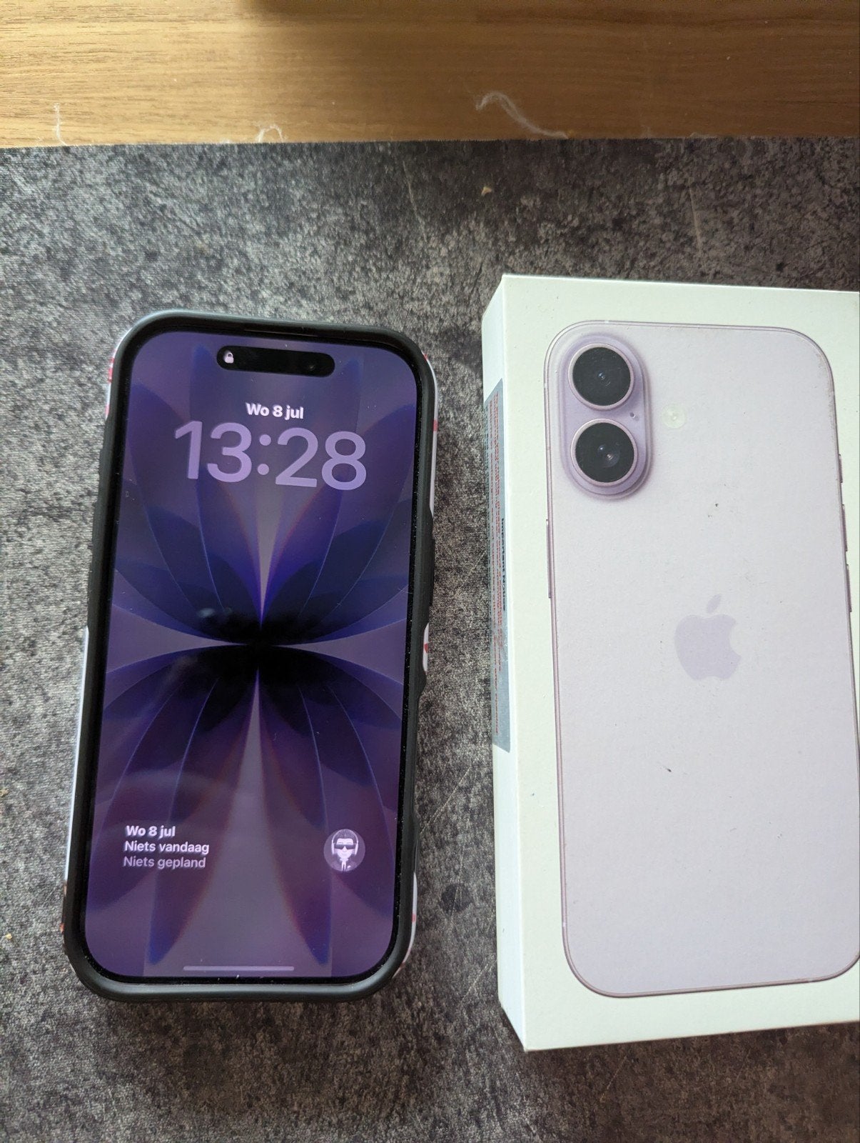 Iphone 17 paars 256gb batterij 100%, Telecommunicatie, Mobiele telefoons | Apple iPhone, Overige modellen, Paars, Nieuw, Zonder simlock
