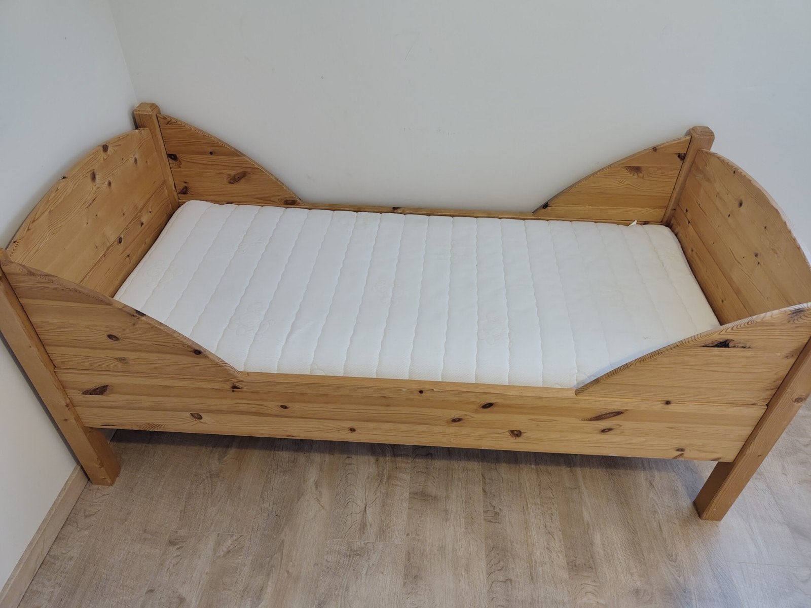 Peuterbed, Enlèvement, Utilisé, 140 à 160 cm, 70 à 85 cm