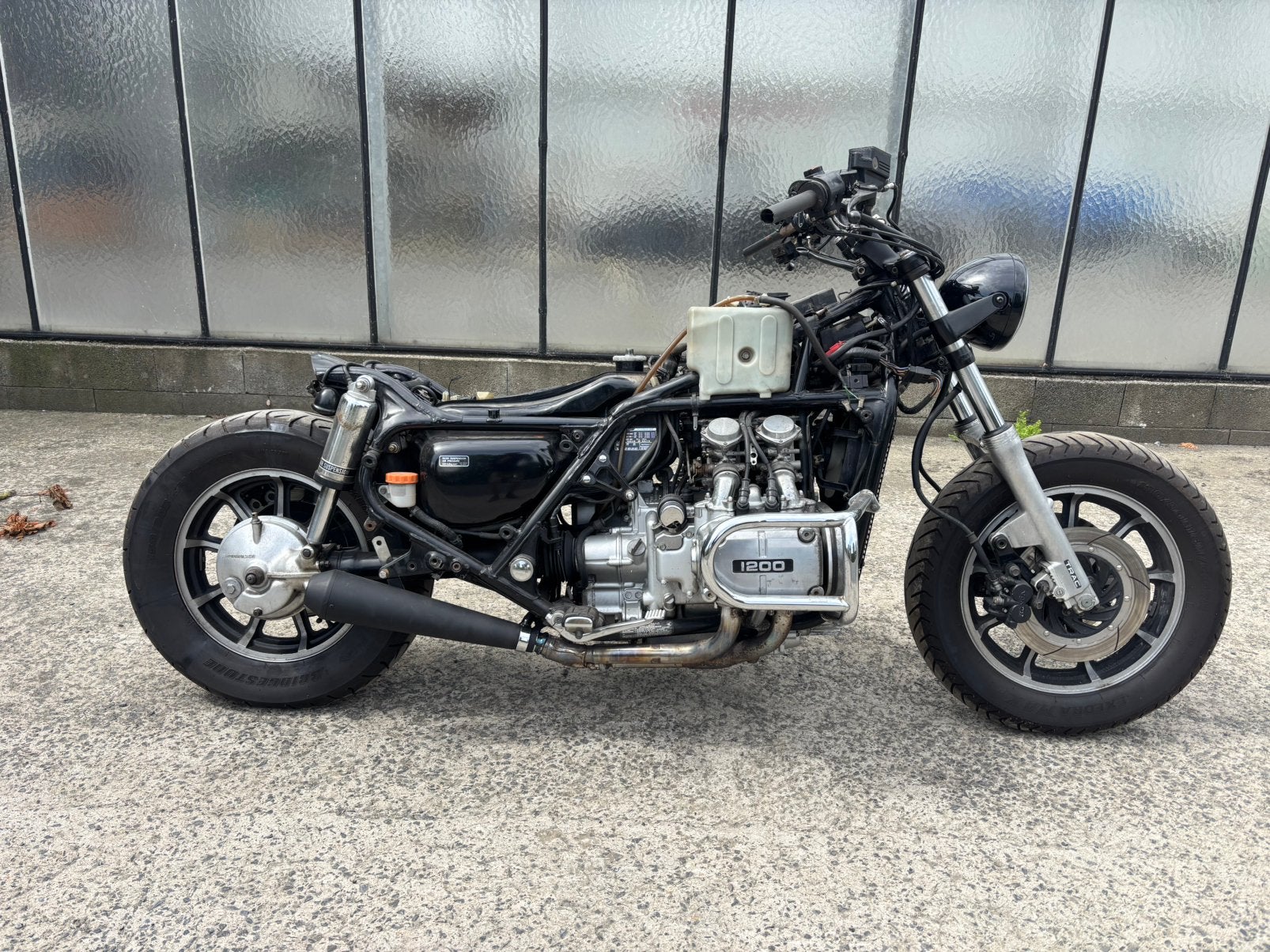Honda goldwing gl1200 bobber project