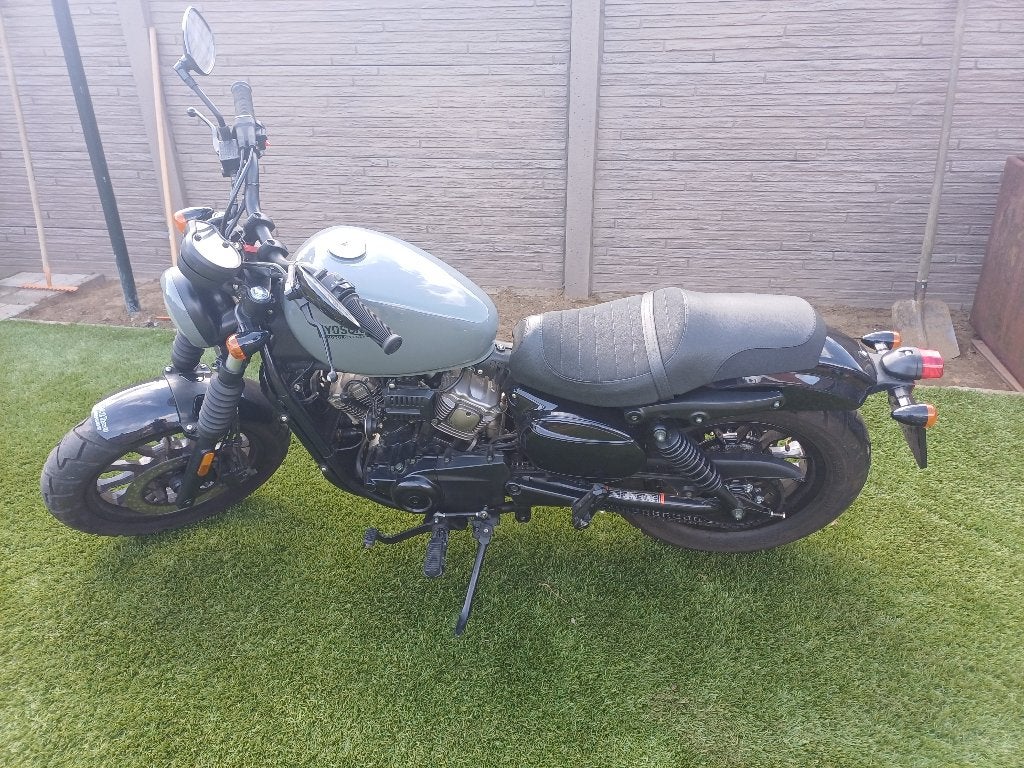 Hyosung aquila gv125s, Motoren, 2 cilinders, Gebruikt, Particulier, 125 cc