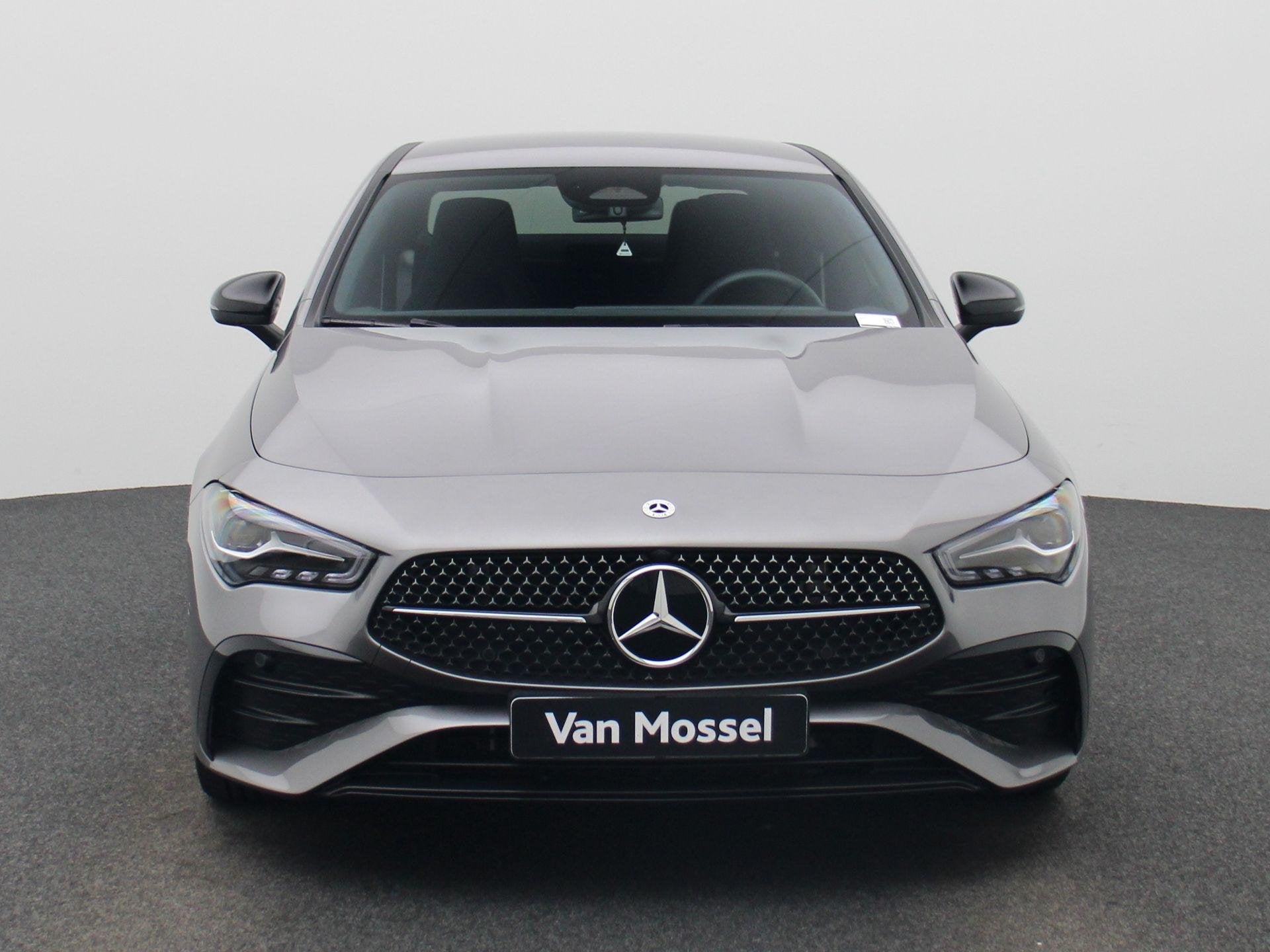 Mercedes CLA 200 AMG Line + 19 INCH + CAMERA + LED + 200, Auto's, Mercedes-Benz, 4 cilinders, 120 kW, Bedrijf, https://public.car-pass.be/vhr/5684317a-6bf0-467e-bcf7-b7325e490f66