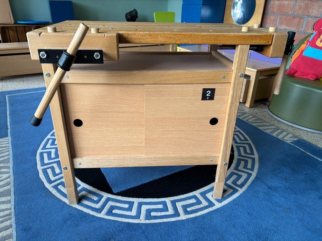 Timmertafel kleuterklas, Ophalen, Gebruikt, Knutselen