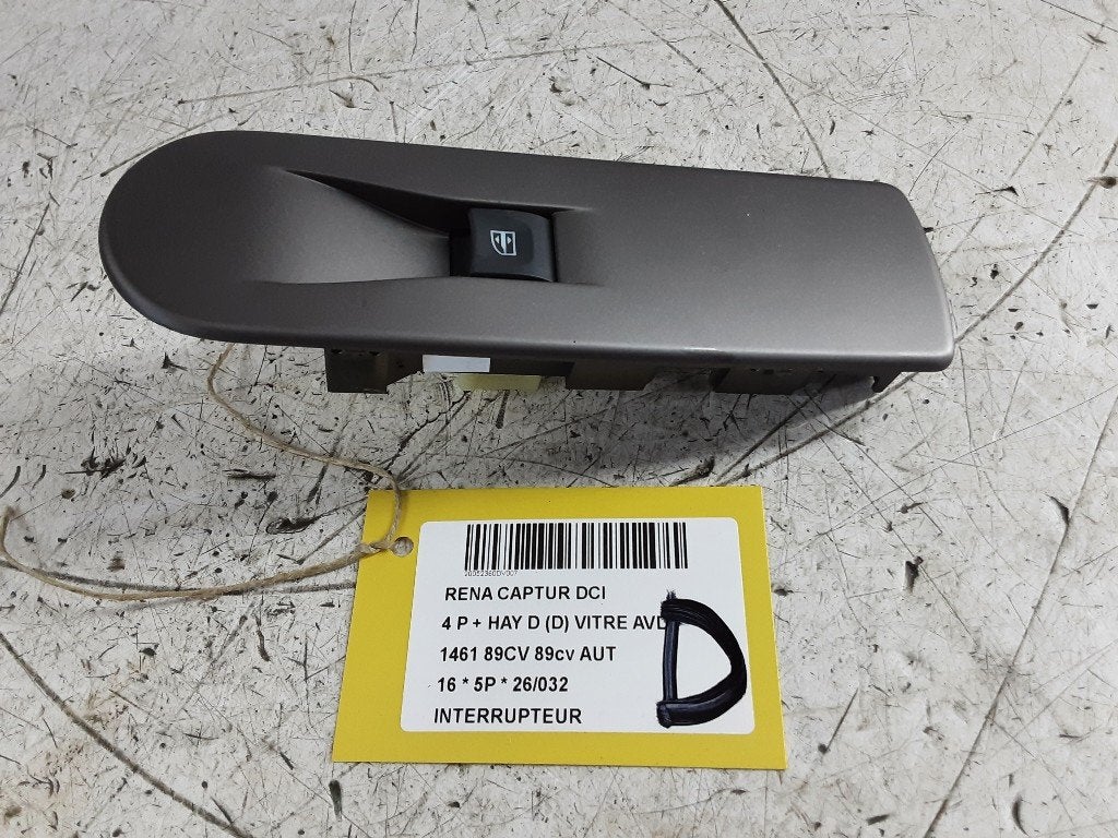 SCHAKELAAR Renault Captur I (2R) (01-2013/-) (809603634R), Gebruikt, Renault, Peter-Huppertz-Straße 5
51063  Köln, DE, Dialog.deutschland@renault.de