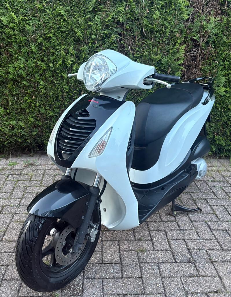 Honda SH • 2012 • 280 km • 125 cm3, Enlèvement, Comme neuf