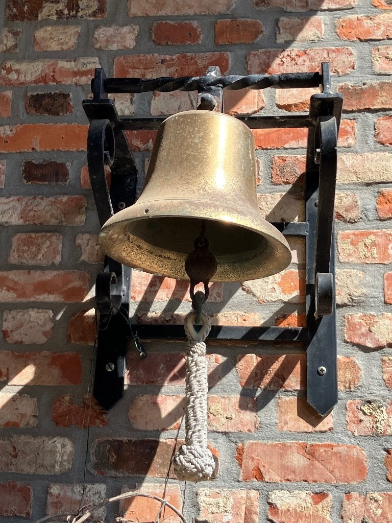 Cloche de navire, Enlèvement, Utilisé