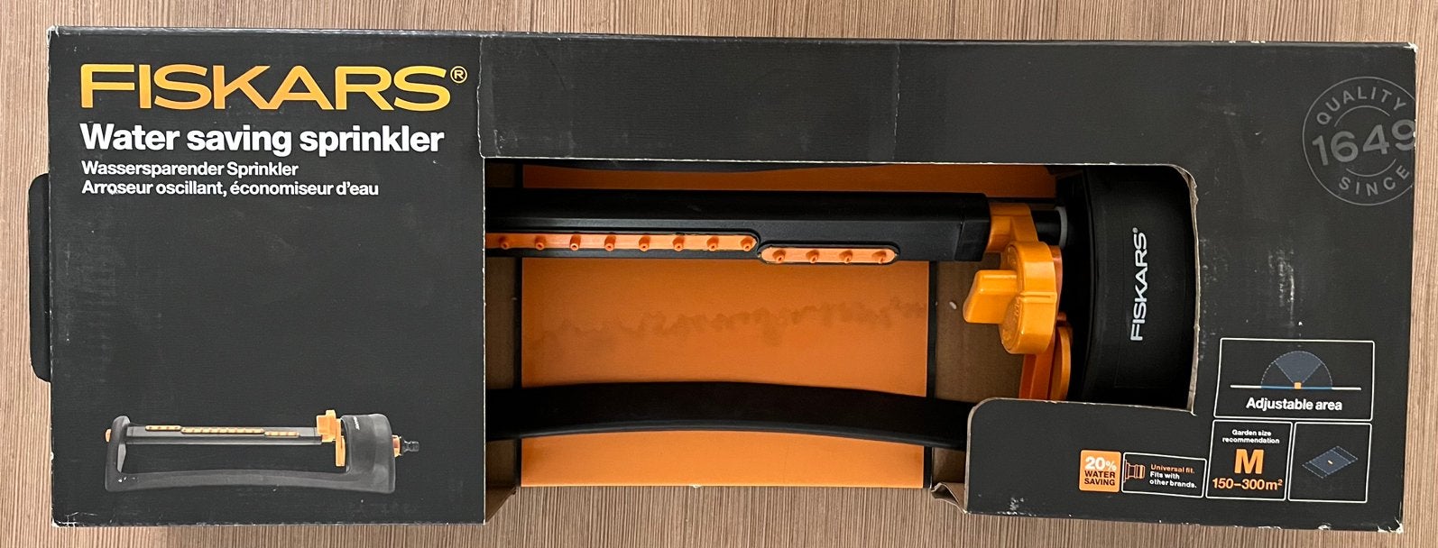 Fiskars waterbesparende sproeier M, Tuin en Terras, Tuinsproeiers, Ophalen of Verzenden, Zo goed als nieuw, Zwenksproeier