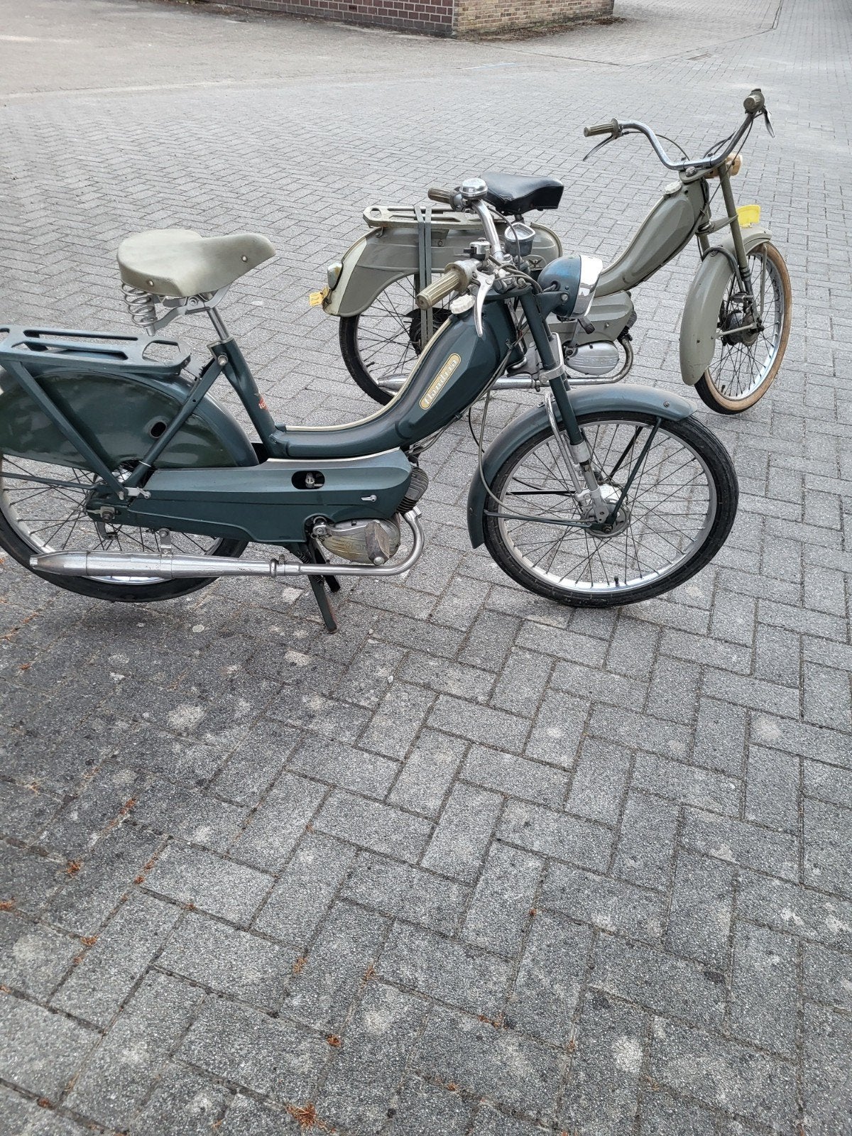2 Flandrias, Vélos & Vélomoteurs, Cyclomoteurs | Oldtimers & Ancêtres, Enlèvement
