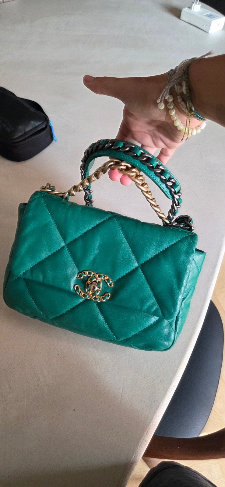 Chanel bag, Handtassen en Accessoires, Tassen | Damestassen, Ophalen of Verzenden, Zo goed als nieuw, Groen, Handtas