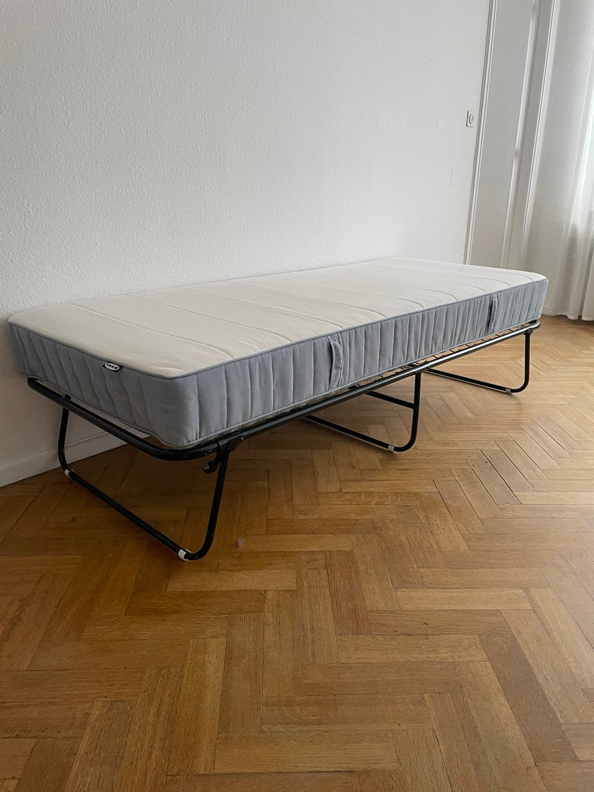 Ikea vesteröy matras+plooibaar bed, Huis en Inrichting, Ophalen, Zo goed als nieuw