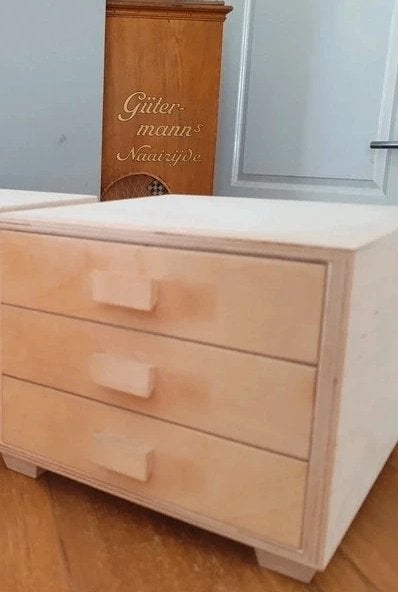 dmc kast, Enlèvement ou Envoi, Comme neuf, Broderies à la main, Fil à broder ou Soie