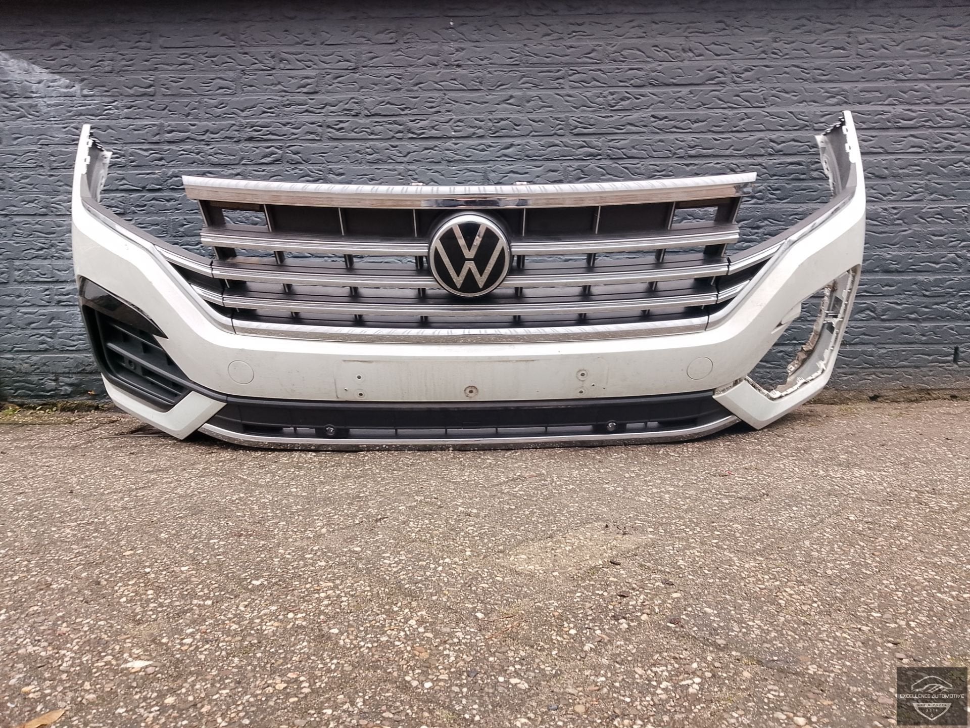 VW Touareg 760 2018-2023 Voorbumper Bumper 6xPDC Origineel!, Gebruikt, Volkswagen, Volkswagen AG, Vw@volkswagen.de