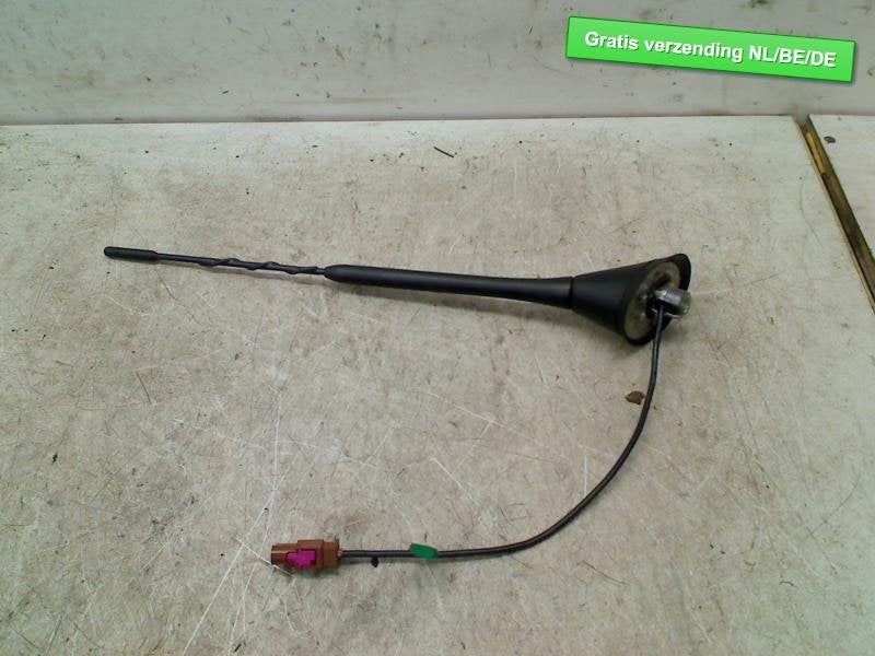 ANTENNE Audi A1 Sportback (8XA / 8XF) (8X0035501A), Info@audi.de, Audi, Audi AG, Gebruikt
