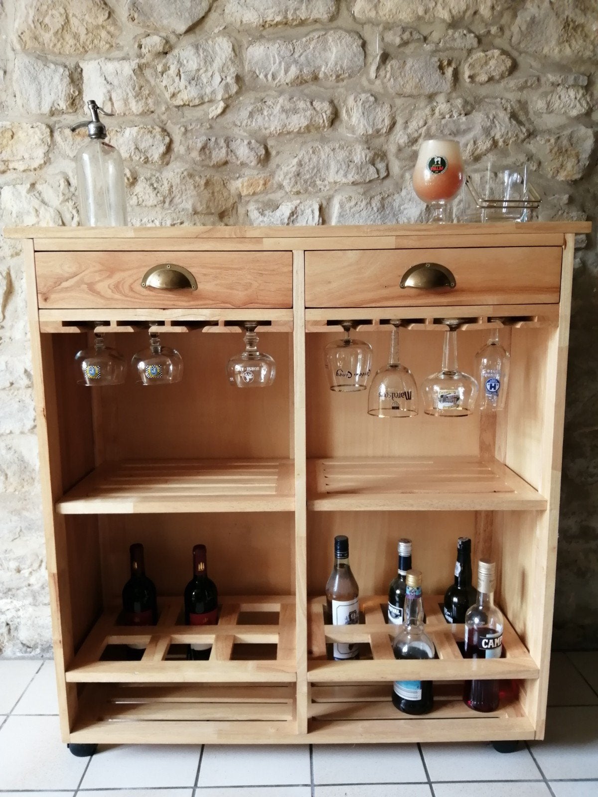 Bar en bois naturel, Ophalen