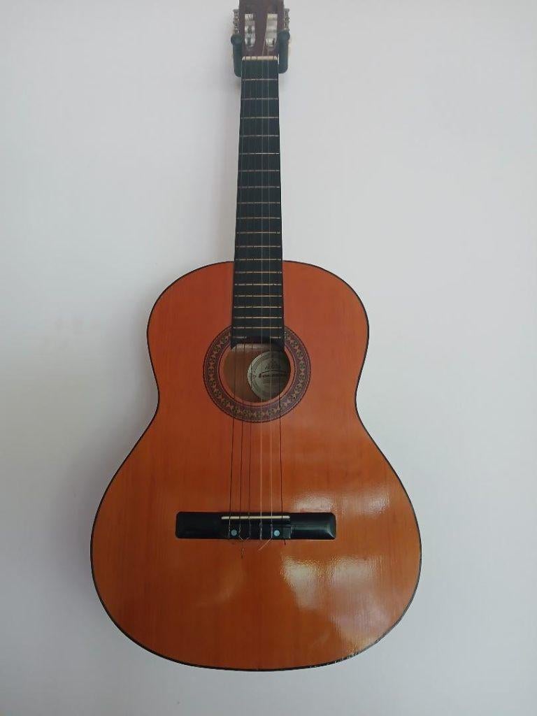 Guitare classique : Santana C 100, Musique & Instruments, Instruments à corde | Guitares | Acoustiques, Enlèvement, Utilisé, Guitare classique ou espagnole