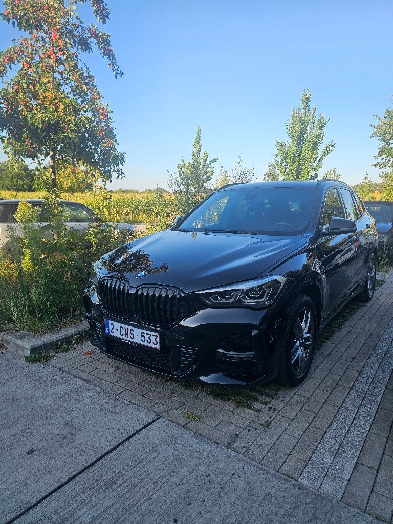Bmw x1 hybride m pack, Auto's, Zwart, Leder, SUV of Terreinwagen, Adaptive Cruise Control
