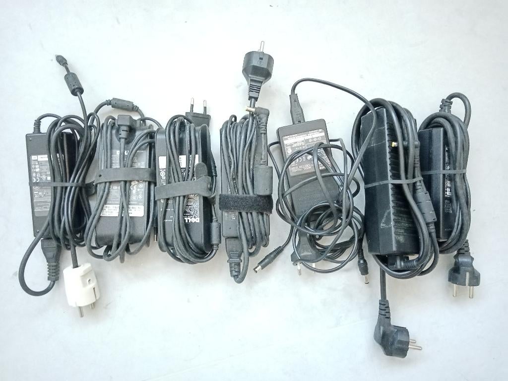 Originele laptopladers, adapters, sectoren, Computers en Software, Ophalen of Verzenden, Gebruikt, Diverse