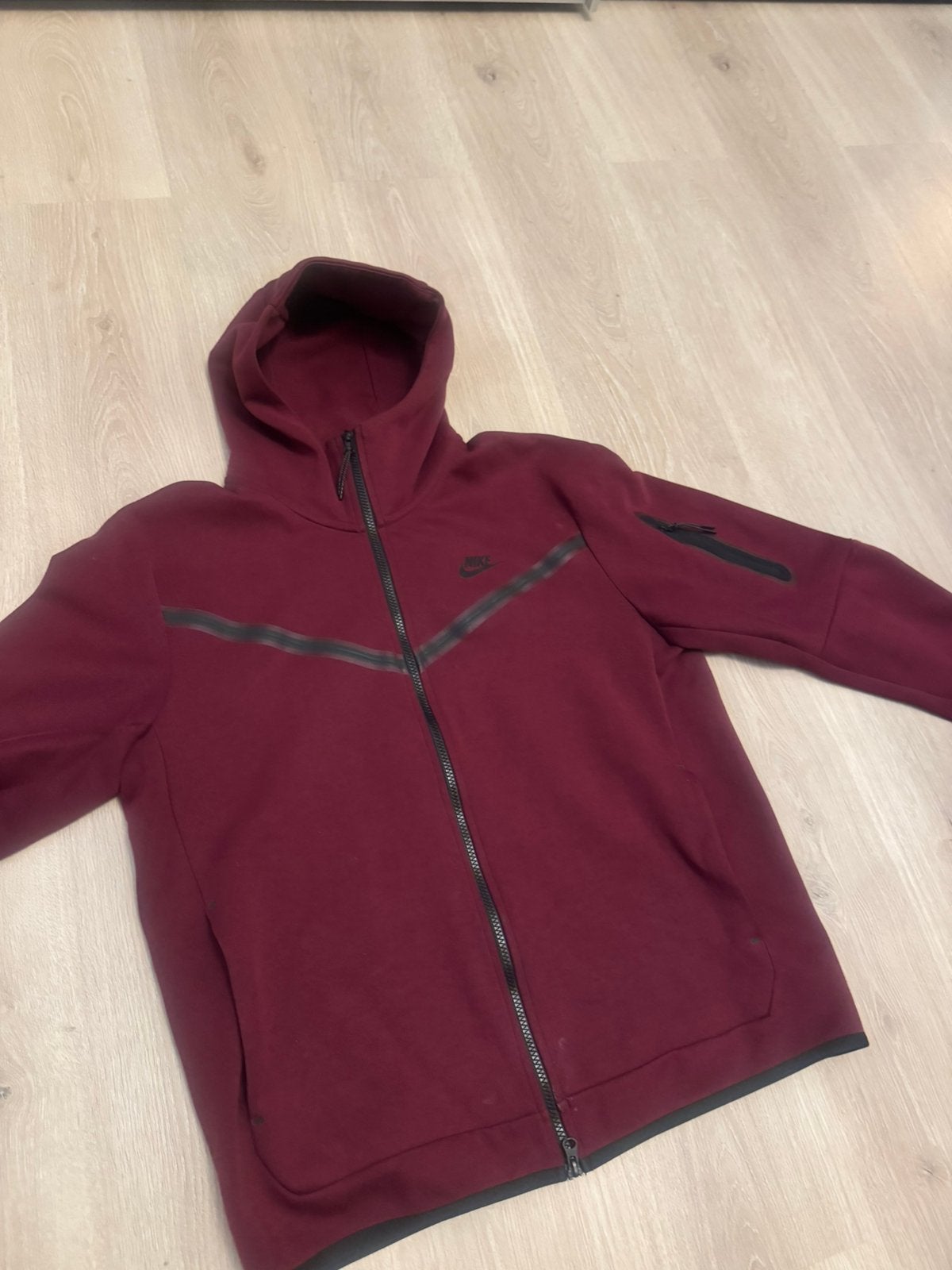 Nike tech set + extra broek, Ophalen, Zo goed als nieuw