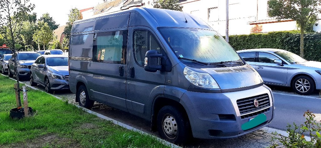 Fiat Ducato 2.3 – 2008 – 139.000 km – DIY camper – 10.500€, Voorwielaandrijving, Stof, Blauw, Particulier