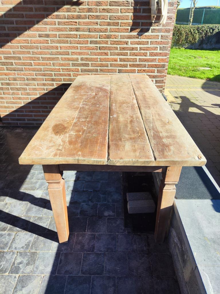 Oude boerentafel, Enlèvement