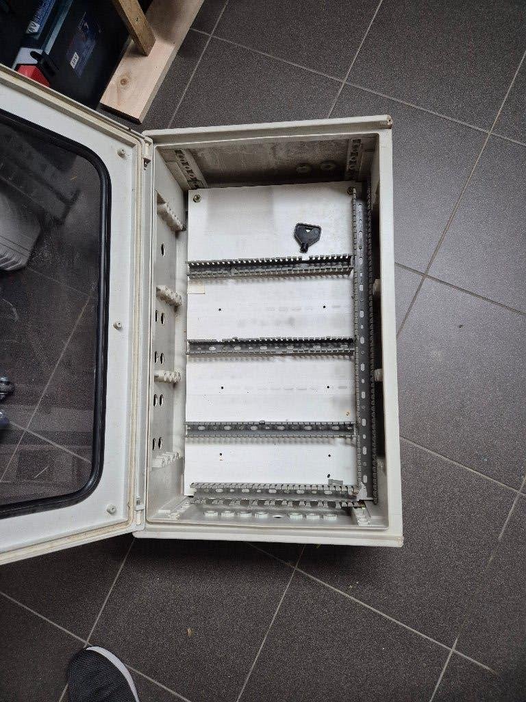 Elektrische kast, Enlèvement, Utilisé