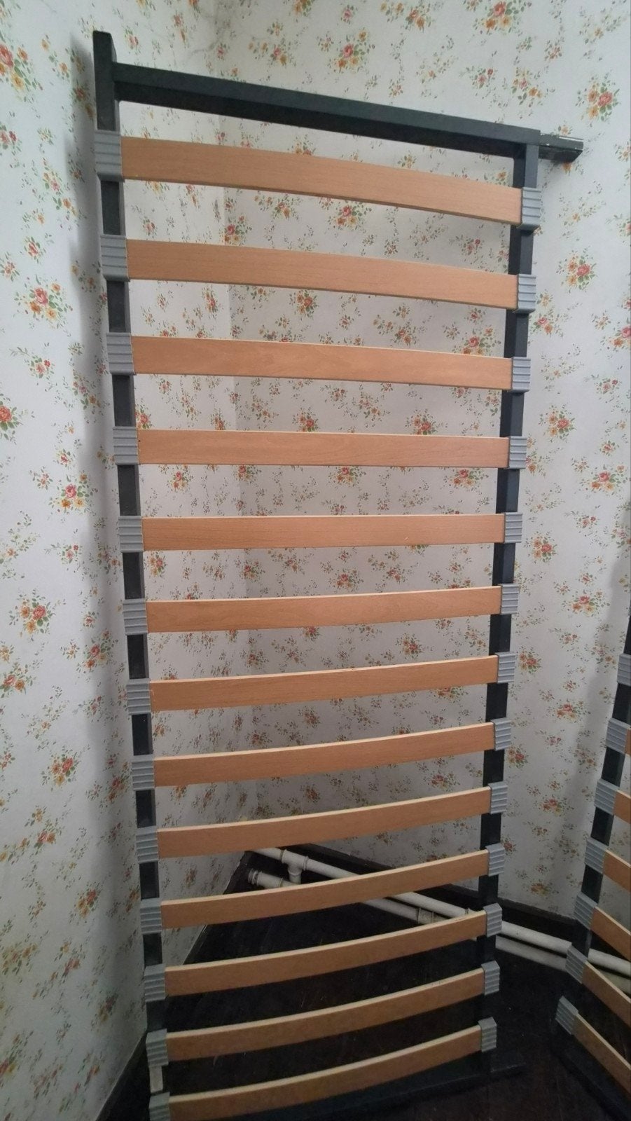 1 sommier 70x190 + 1 sommier gratuit abîmé, Enlèvement, Sommier