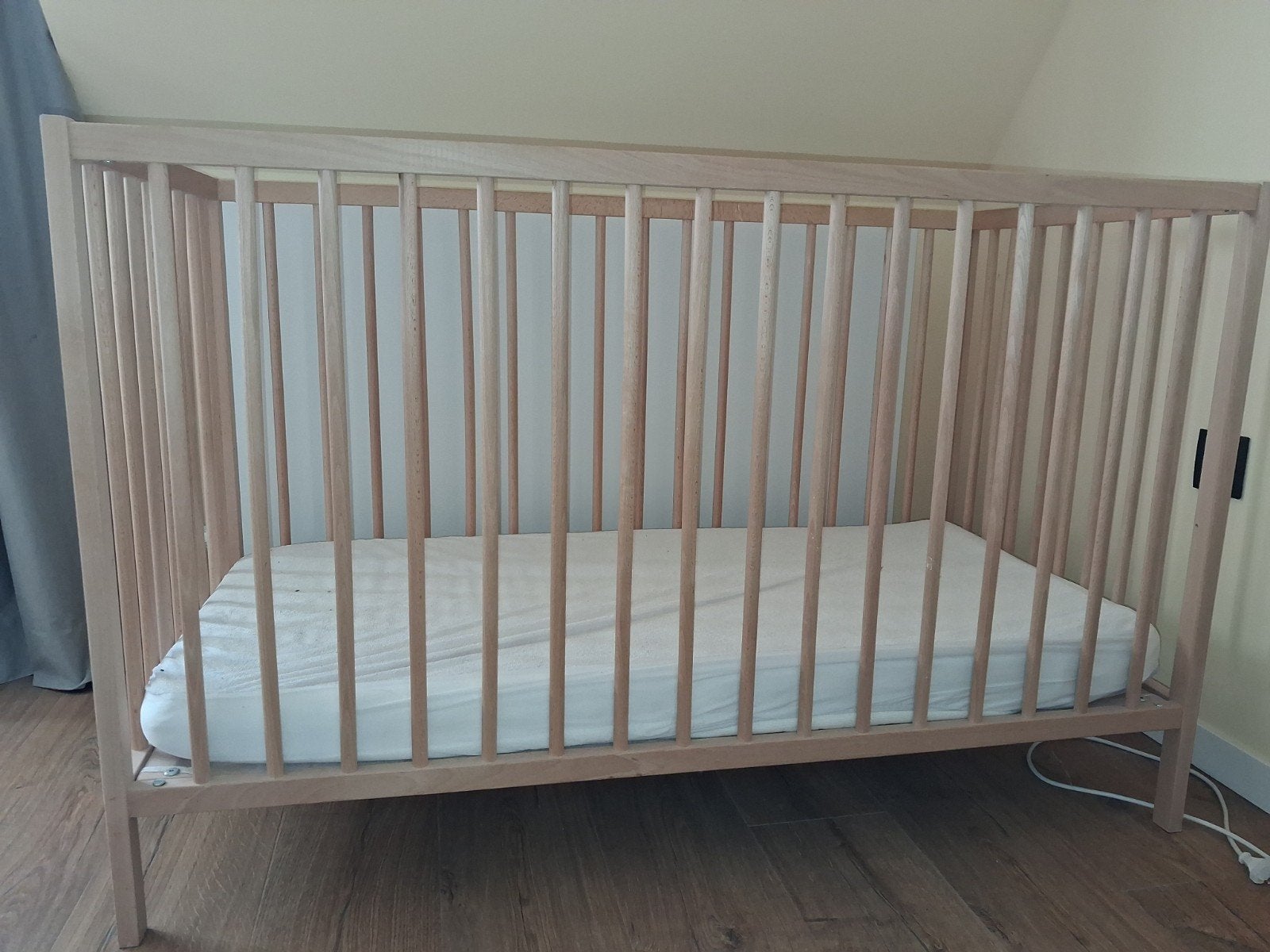 Ikea babybed met matras, Kinderen en Baby's, Ophalen, Gebruikt, Matras