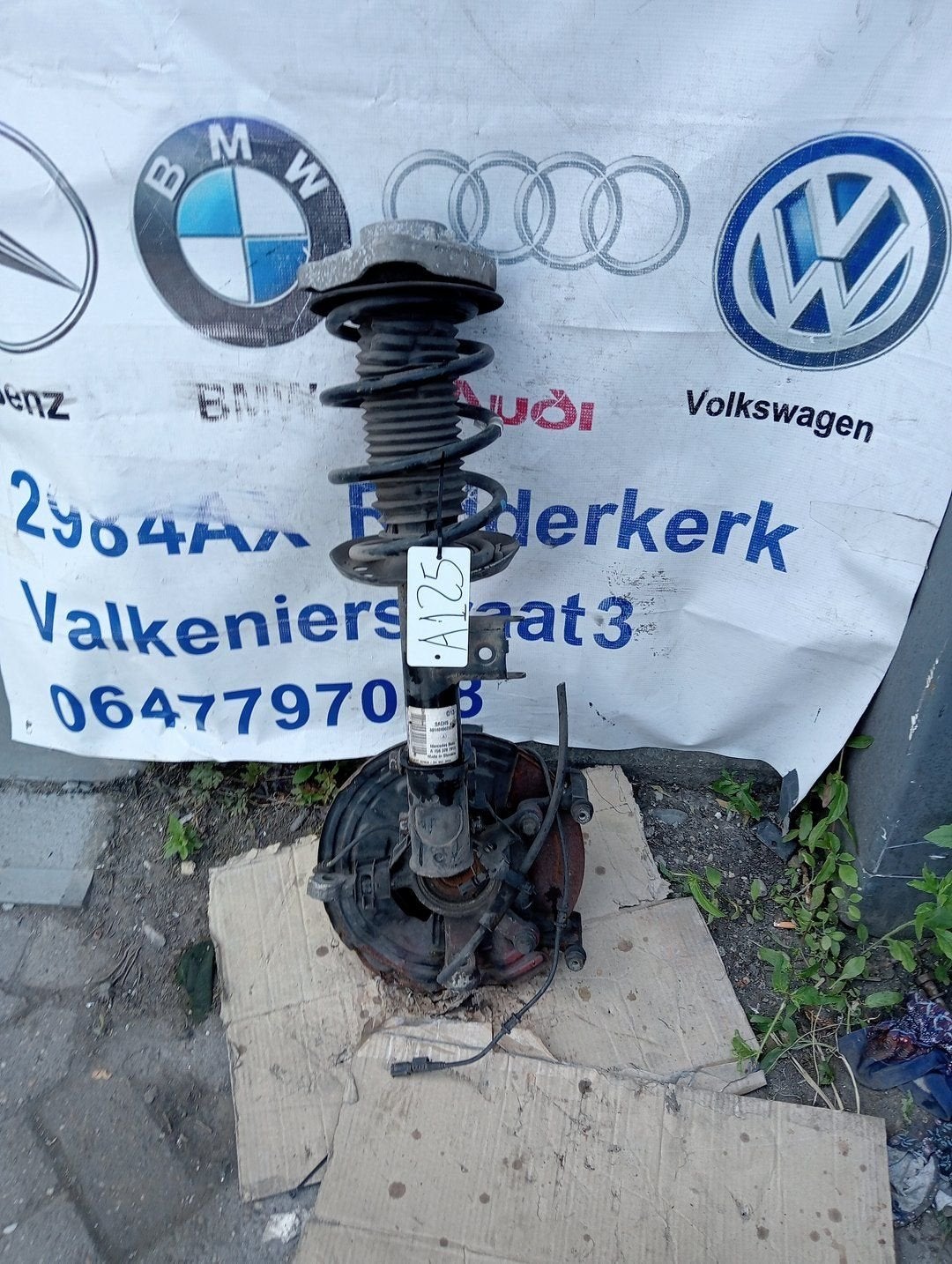 Schokdemperpoot links-voor Mercedes B-Klasse, Gebruikt, -, Ophalen of Verzenden, -