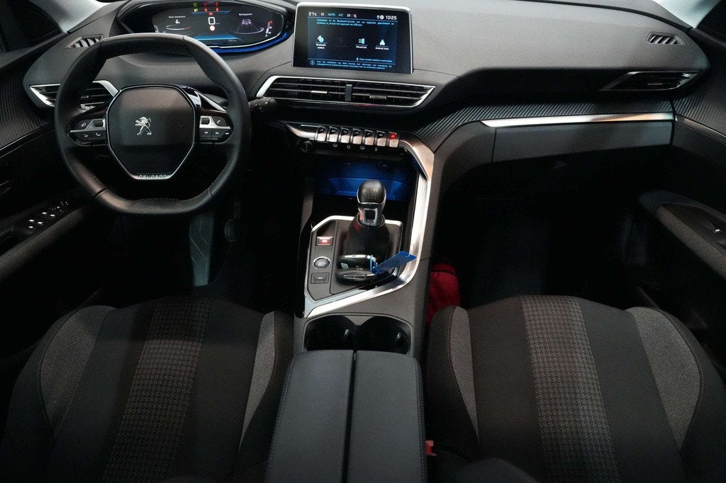 Peugeot 3008 1.2 Benzine Nieuw Model CarPlay LED Garantie, Auto's, Peugeot, Stof, Gebruikt, 1199 cc, 130 pk