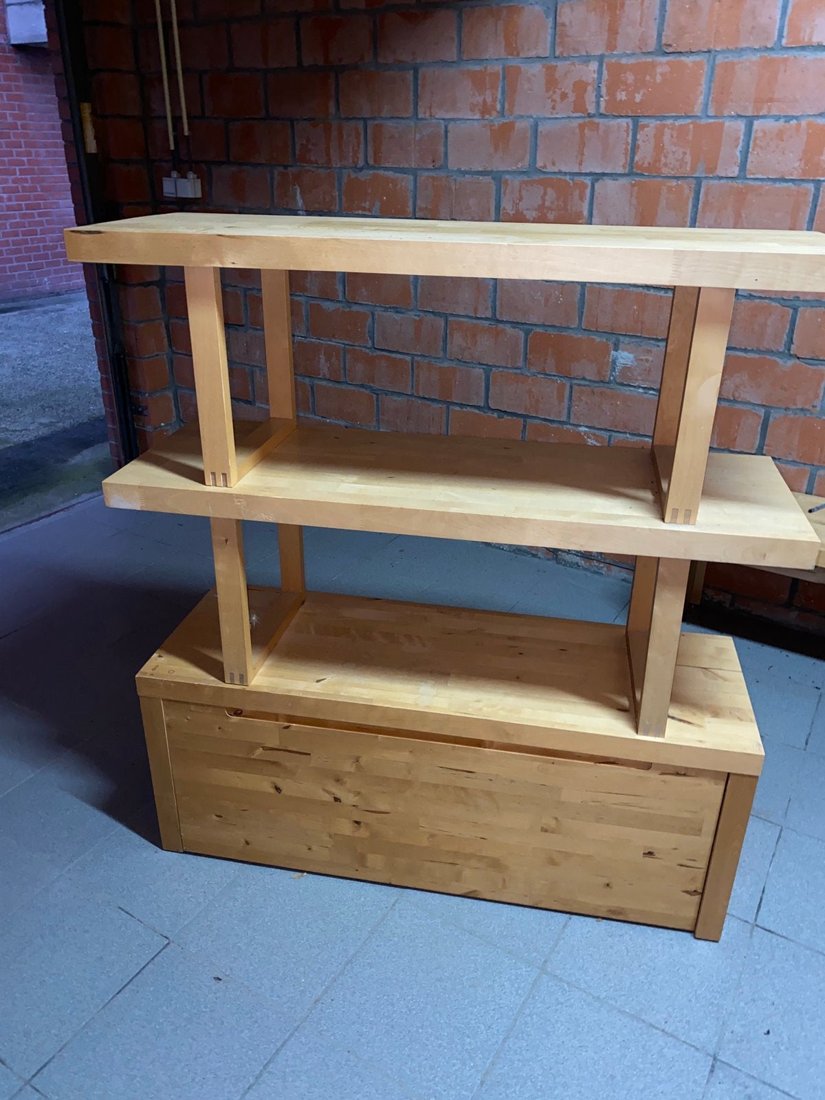 Houten rek met opbergbak, Huis en Inrichting, Ophalen, Met plank(en), 100 tot 150 cm, 100 tot 150 cm