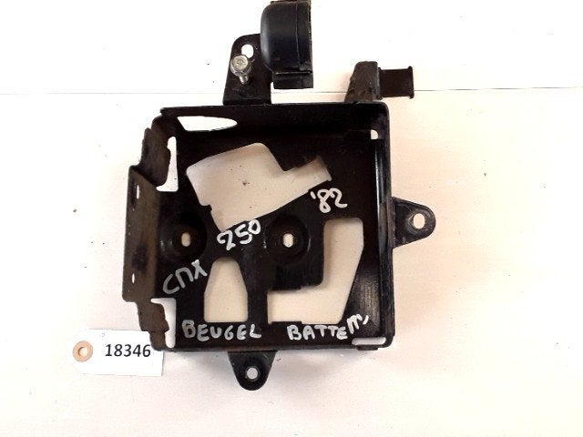 CM250 1981 - 1983 Honda Beugel Beugel batterij D1-34878