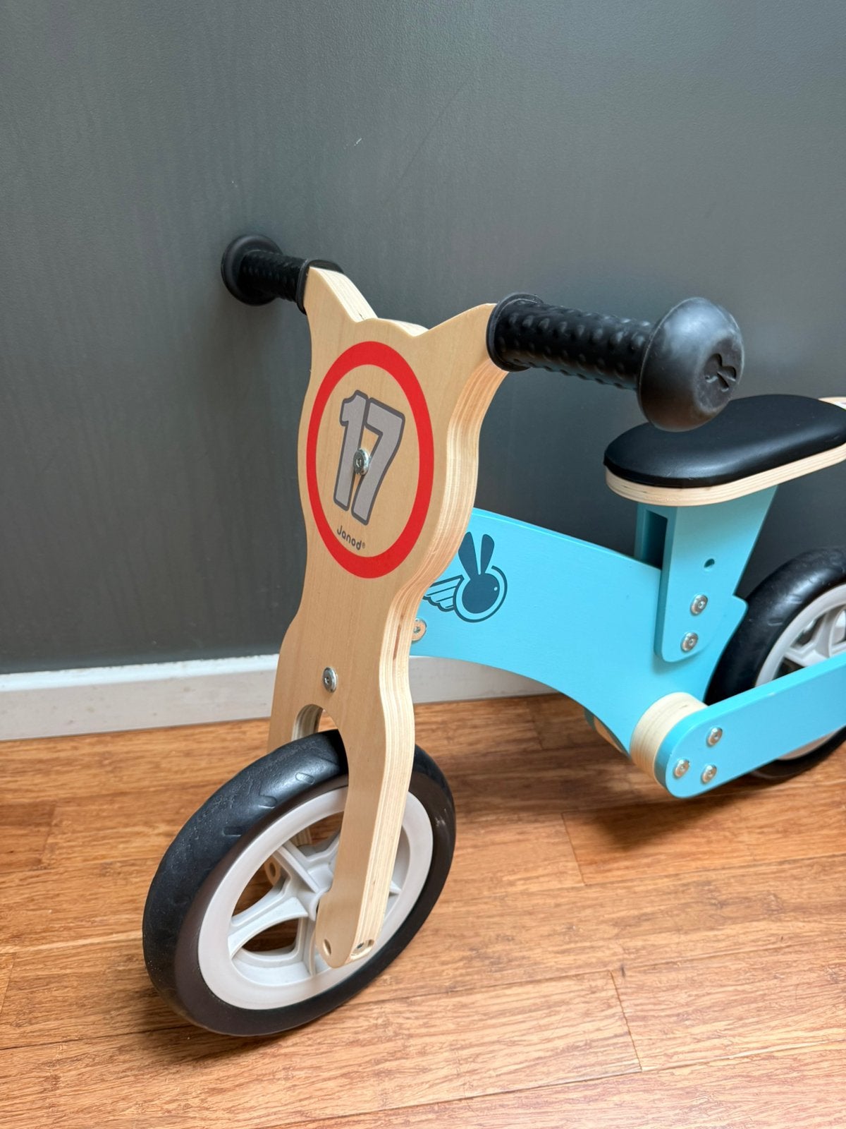 Draisienne Janod Bikloon Little Racer en bois bleu – 2/5 ans, Enfants & Bébés, Enlèvement ou Envoi, Comme neuf, Vélo d'équilibre