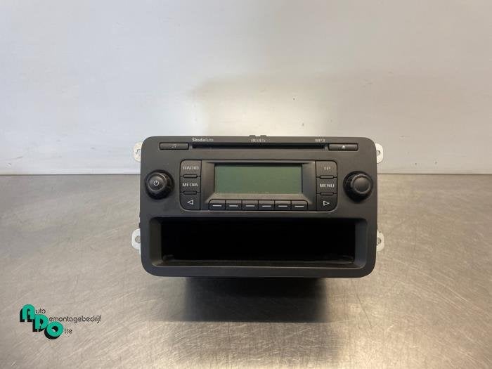Radio CD Speler van een Skoda Fabia (Fabia 08-), Gebruikt, -, -, Ophalen of Verzenden