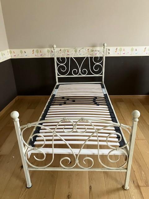Kinderbed, Kinderen en Baby's, Kinderkamer | Bedden, Ophalen, 85 tot 100 cm, Zo goed als nieuw, Lattenbodem