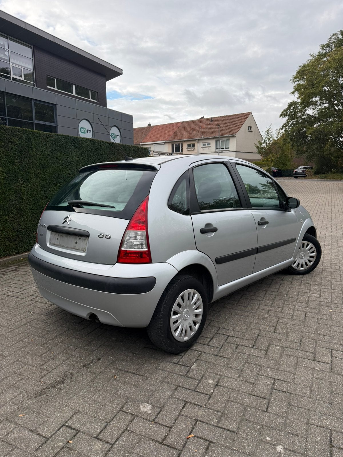 Citroën C3 1.1 Essence — 75 000 km — 5 portes - avec CT, Argent ou Gris, Achat, Boîte manuelle, Noir