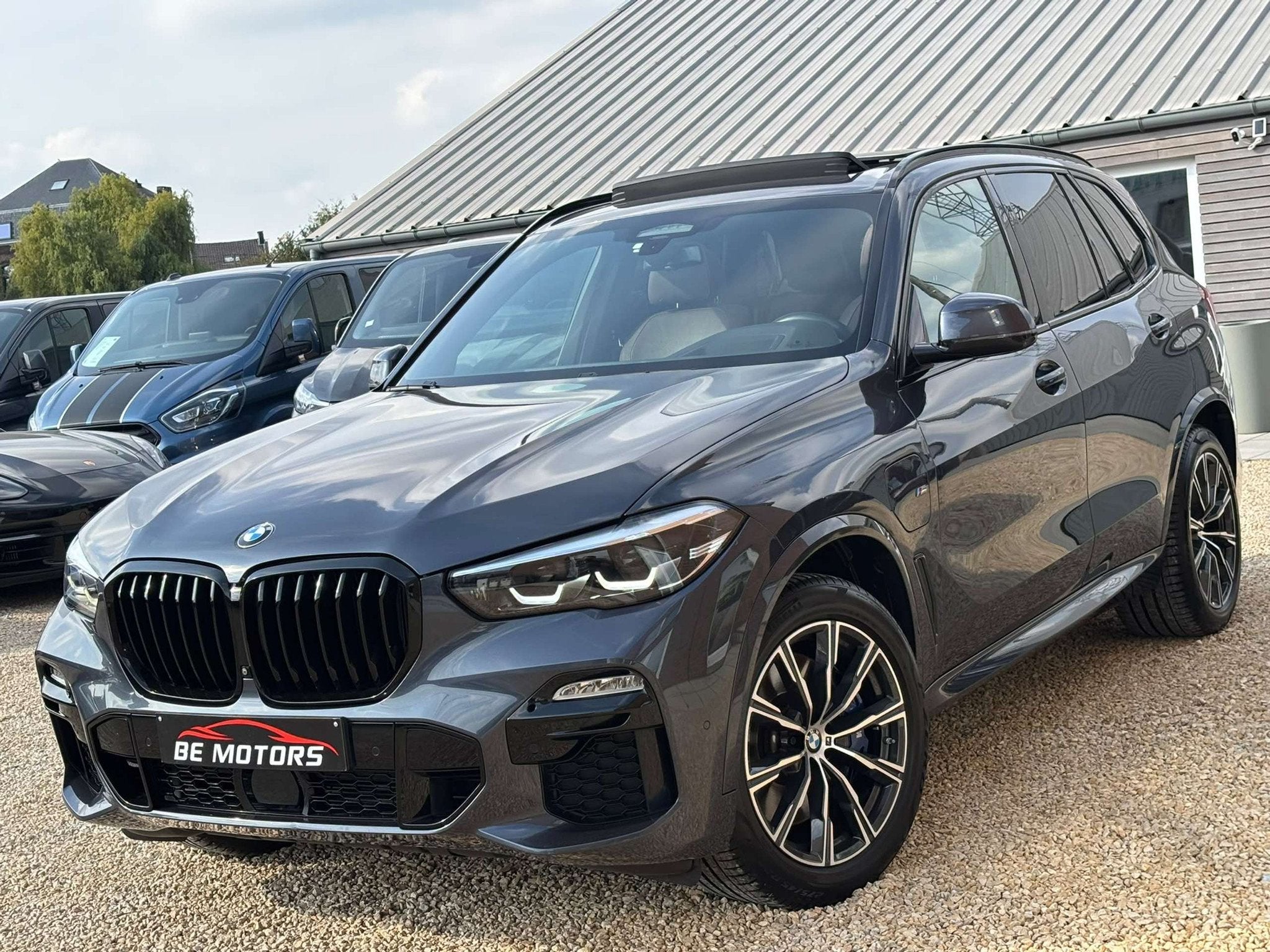 BMW X5 PHEV 3.0AS xDrive45e / PACK M / TOIT PANO / DISTRO /, Auto diversen, Automaat, Hybride Elektrisch/Benzine, 2998 cc, SUV of Terreinwagen