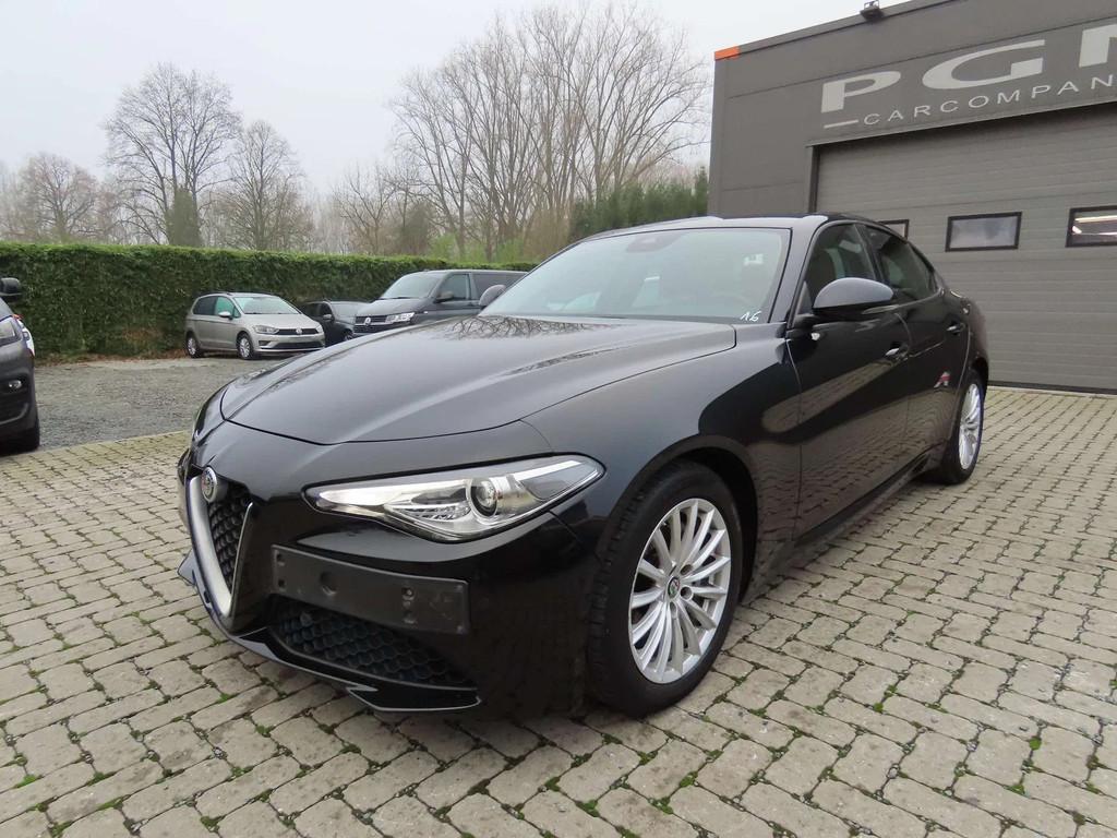 Alfa Romeo Giulia Giulia 2.2 Diesel AT8 Super, Cuir, Achat, Entreprise, Boîte manuelle