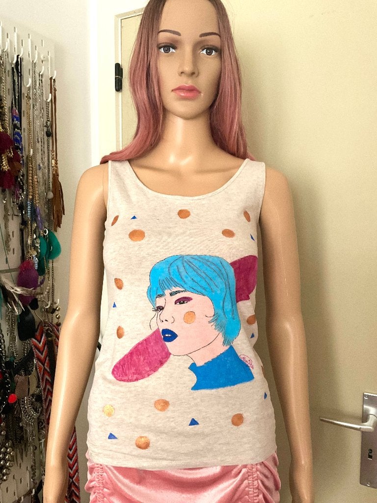 Beige top with unique design (size S), Beige, Ophalen of Verzenden, Zo goed als nieuw, Maat 36 (S)