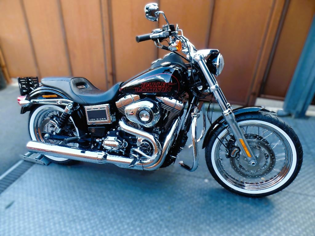low rider 1690cm³ abs 2014 12000 km garantie 1,2,3 jaar jhb, 2 cilinders, 1690 cc, Nieuw, Bedrijf