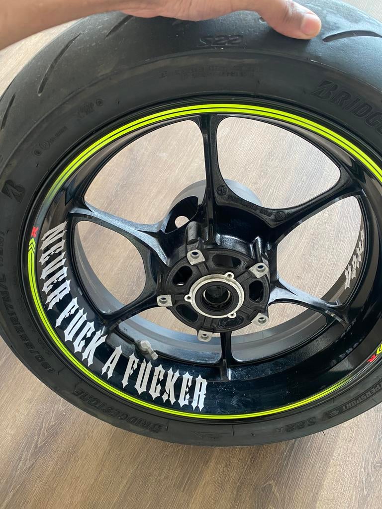 Suzuki GSX-R 1000R Achtervelg, Ophalen