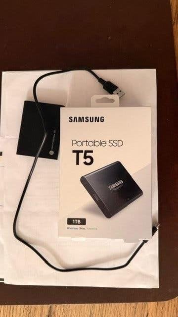 Samsung Portable SSD T5 1TB, Computers en Software, Harde schijven, SSD, Ophalen of Verzenden, Zo goed als nieuw, 1TB