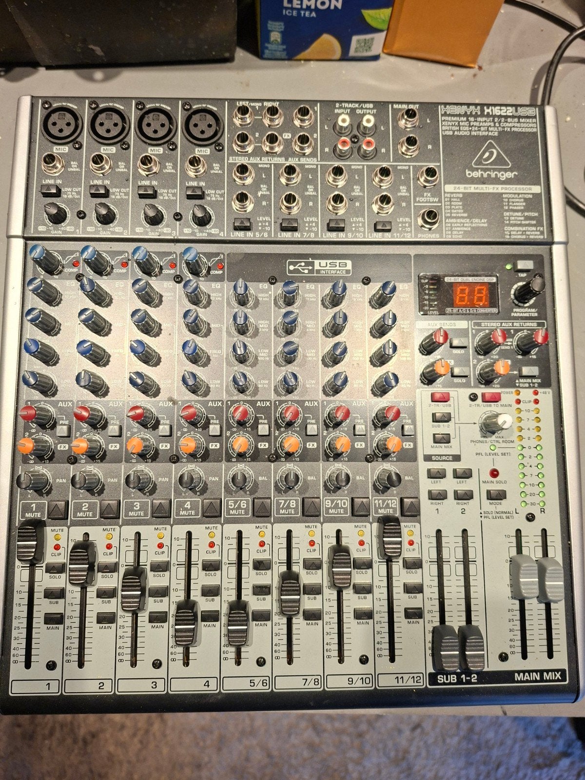 Behringer Xenyx X1622 US + factuur & garantie, Ophalen, Zo goed als nieuw, 10 tot 20 kanalen, Microfooningang